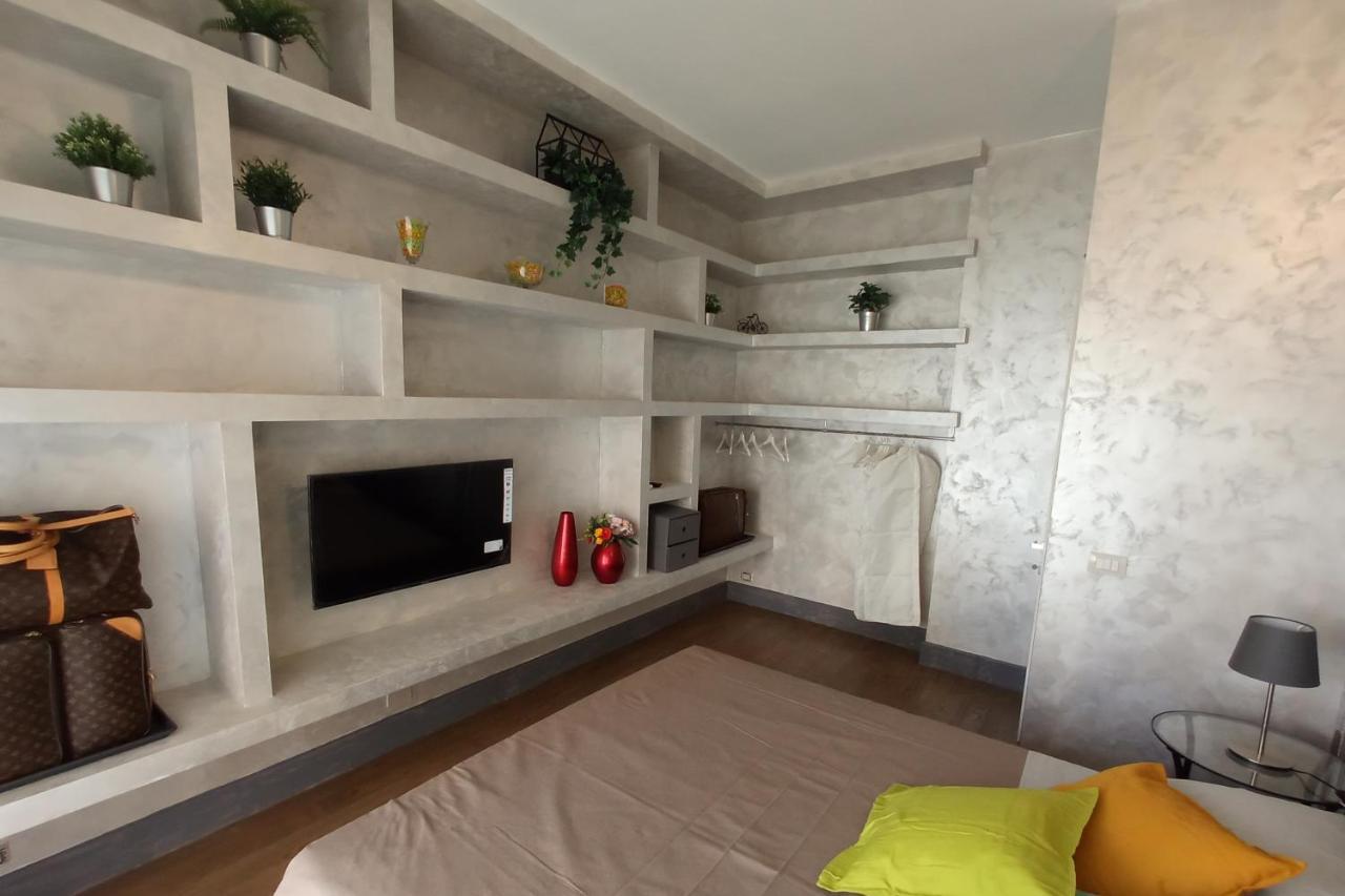 C&E Suites Roma Lido di Ostia Bagian luar foto