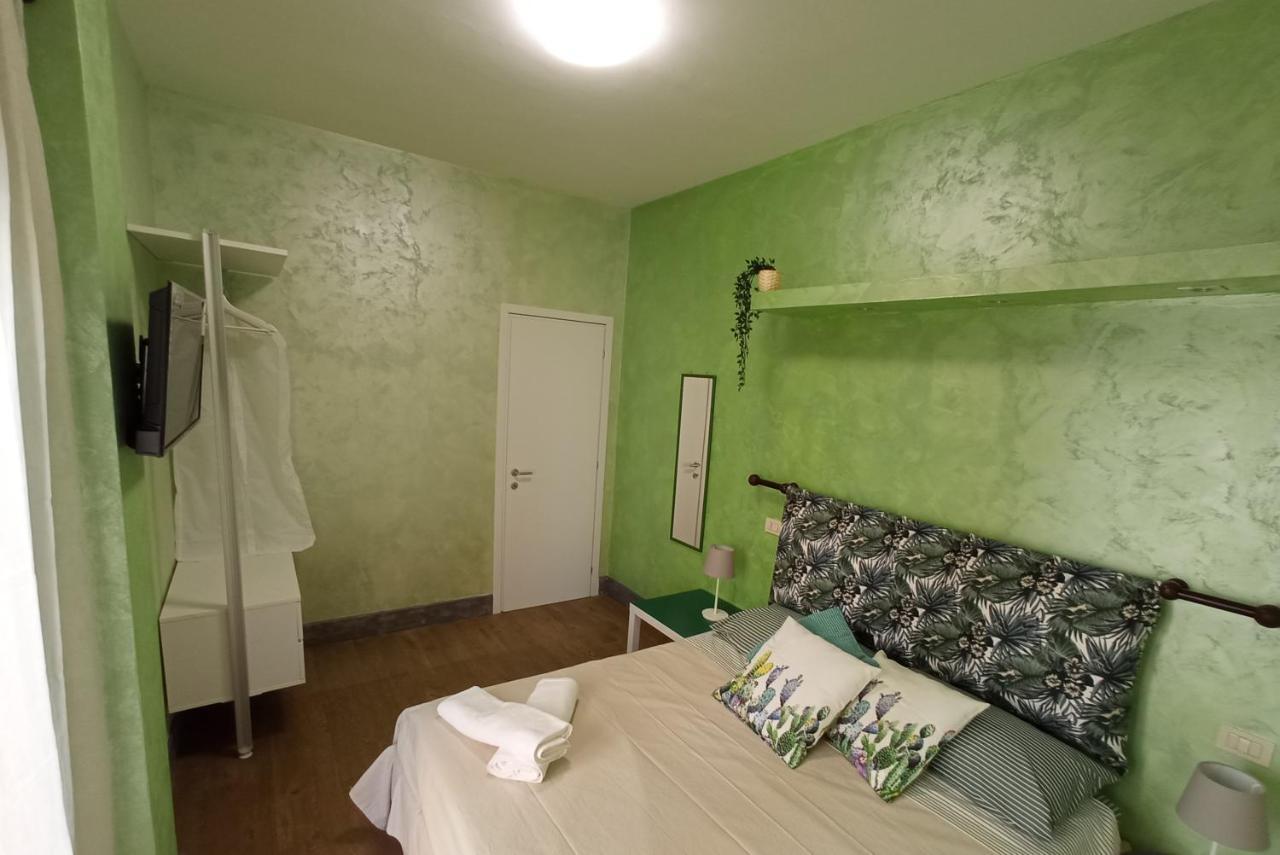 C&E Suites Roma Lido di Ostia Bagian luar foto